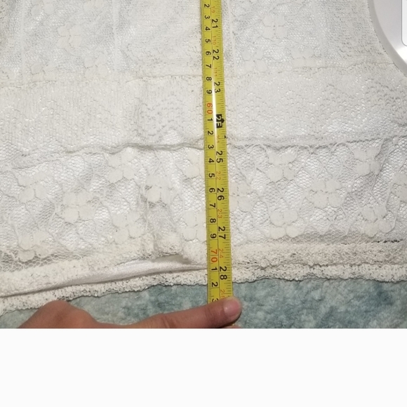 White and pink dresses . - Picture 8 of 10